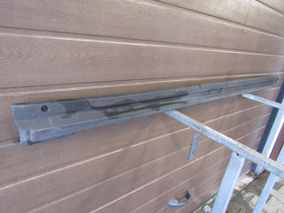 Lajsna praga desna Toyota RAV 4 RAV 4 5 V XA50 19