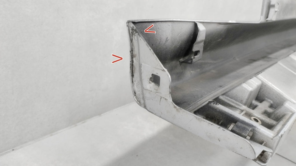 Lajsna praga desni Toyota Yaris 4 IV 20- Mazda 2 22- Hybrid