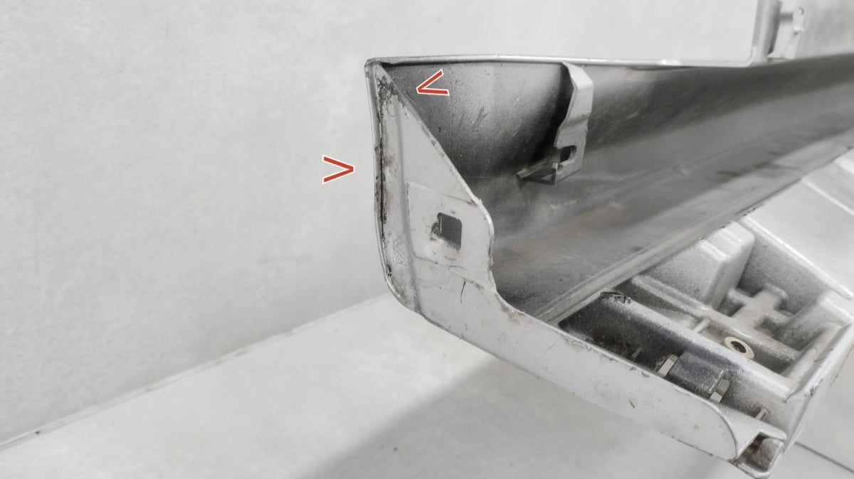 Lajsna praga desni Toyota Yaris 4 IV 20- Mazda 2 22- Hybrid