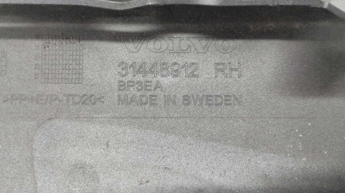 Lajsna praga desni VOLVO S60 III V60 II 18- sedan kombi