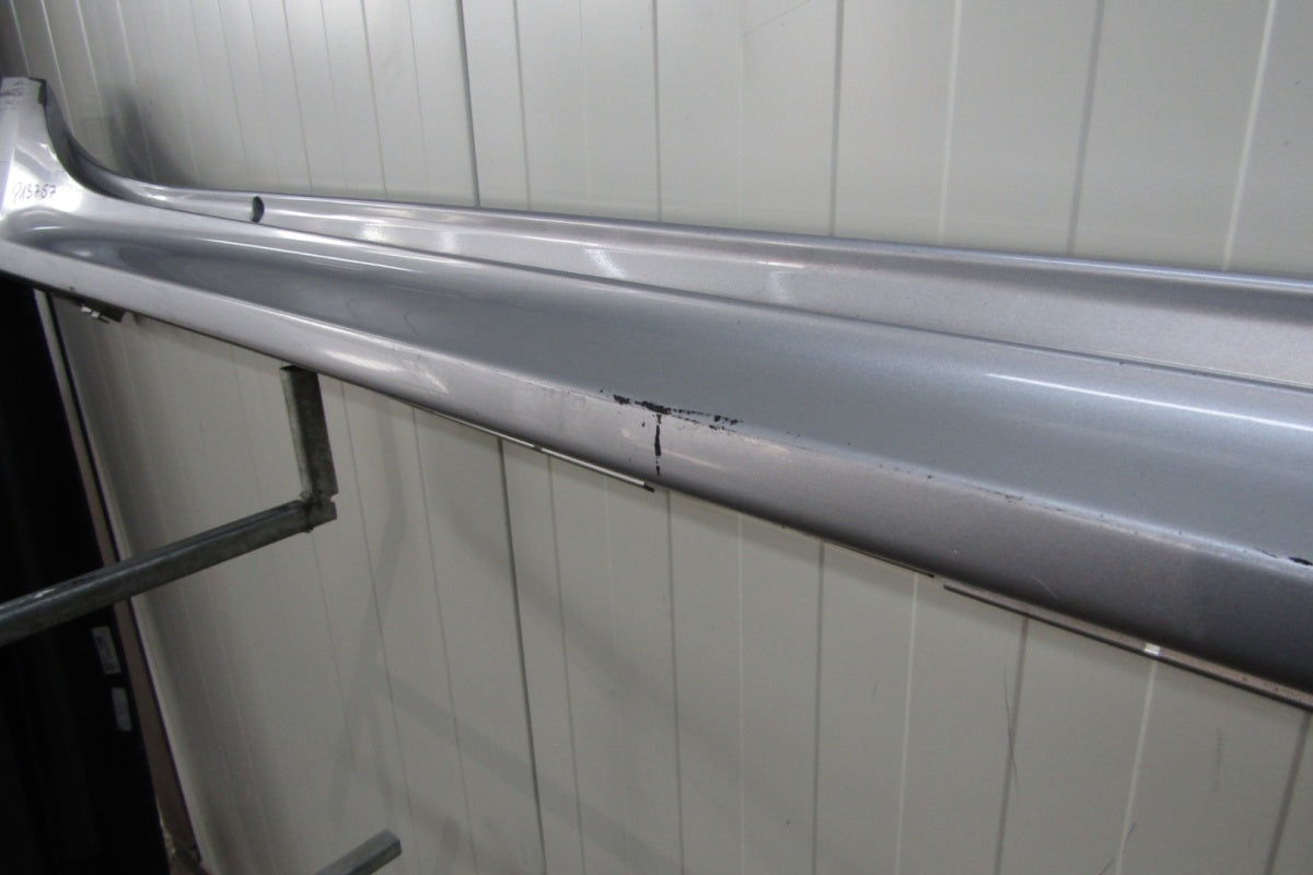 Lajsna praga desna Toyota Yaris 4 IV 20- XP210