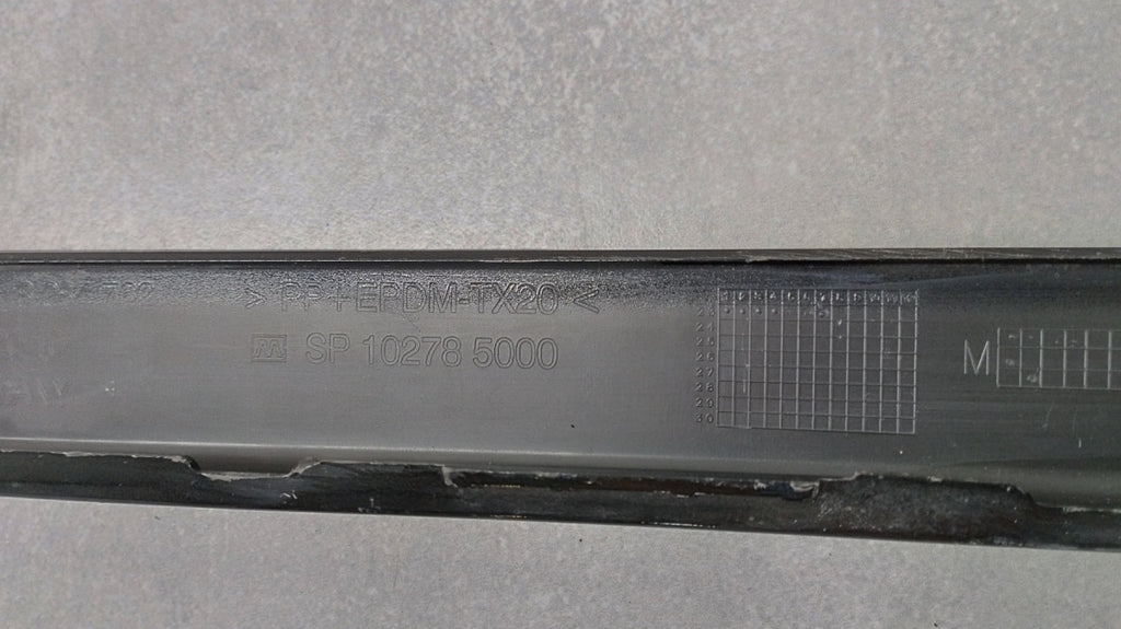 Lajsna praga desni BMW i5 G60 G61 E Drive Elektryk M60 23- sedan kombi