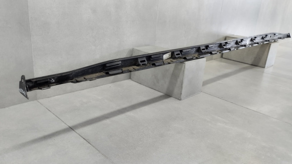 Lajsna praga desni VW Golf 8 5H0 R Line HB 19-
