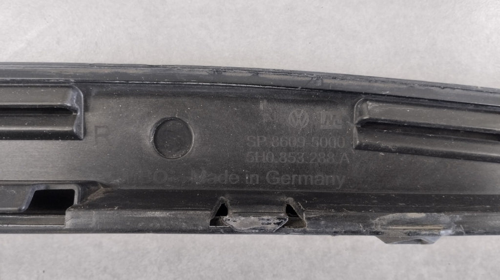 Lajsna praga desni VW Golf 8 5H0 R Line HB 19-