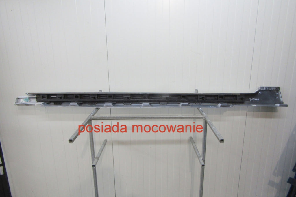 Lajsna praga desna VW Passat B8 3G0 14- 23 kombi sedan