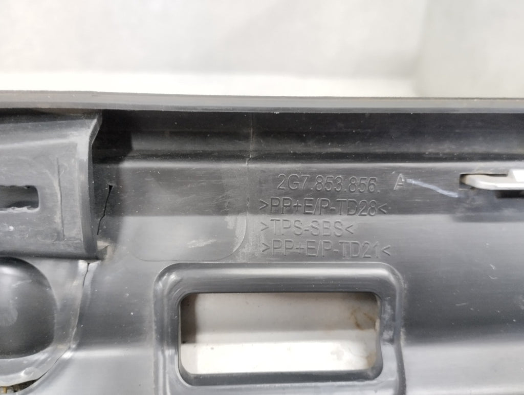 Lajsna praga desni VW TAIGO 2G7 21-