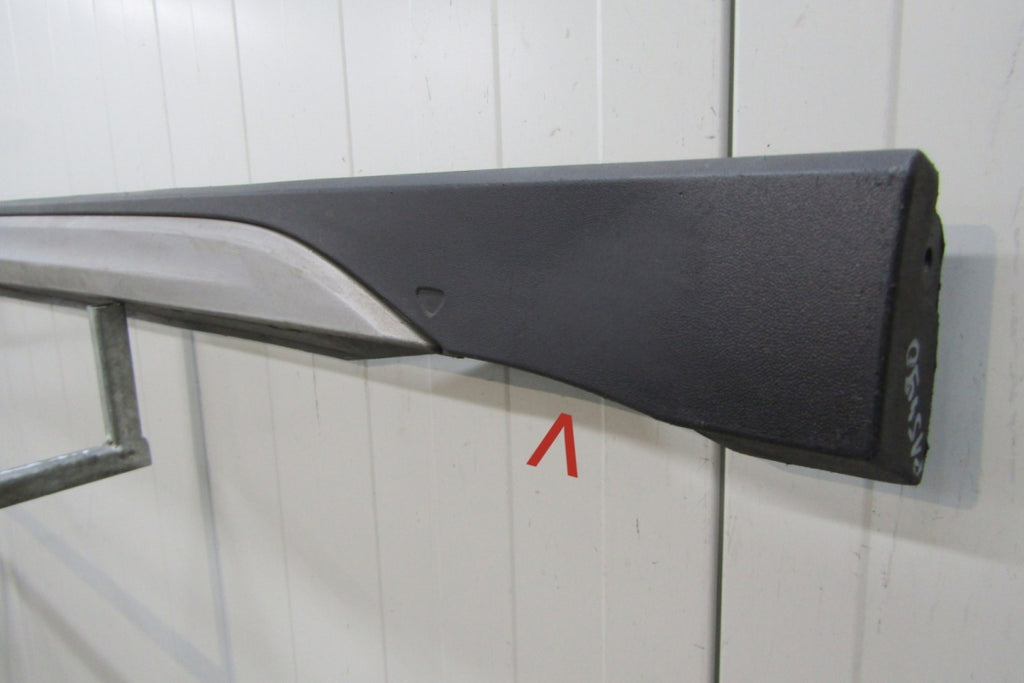 Lajsna praga desni VW TAIGO 2G7 21-