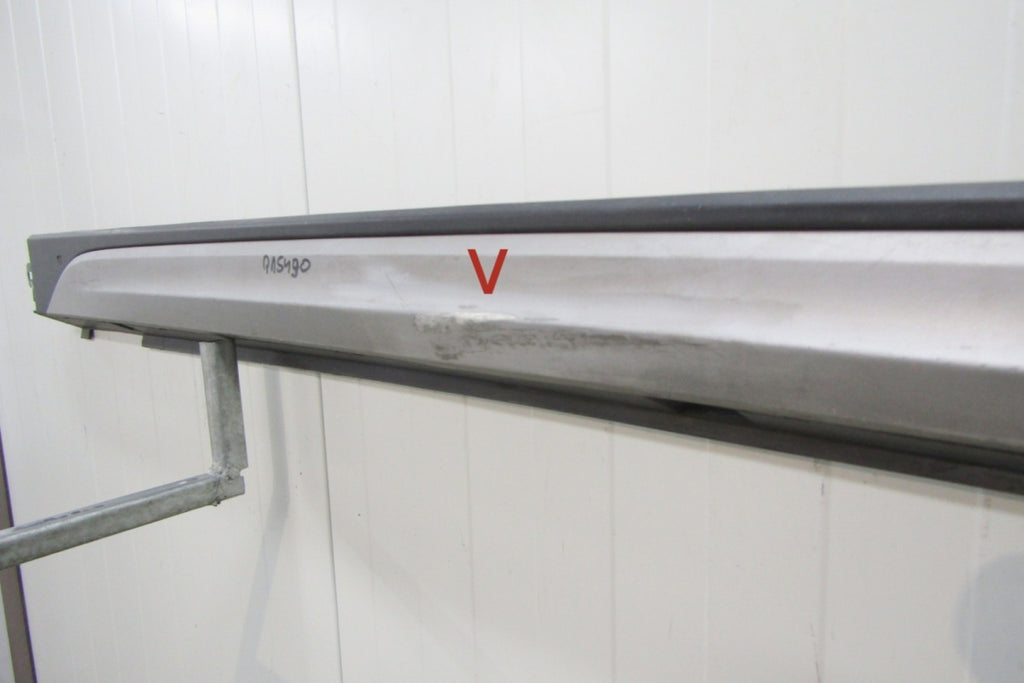 Lajsna praga desni VW TAIGO 2G7 21-