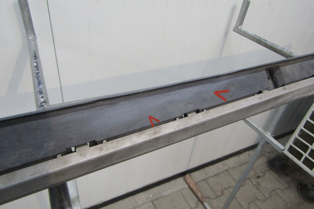 Lajsna praga desni VW TAIGO 2G7 21-