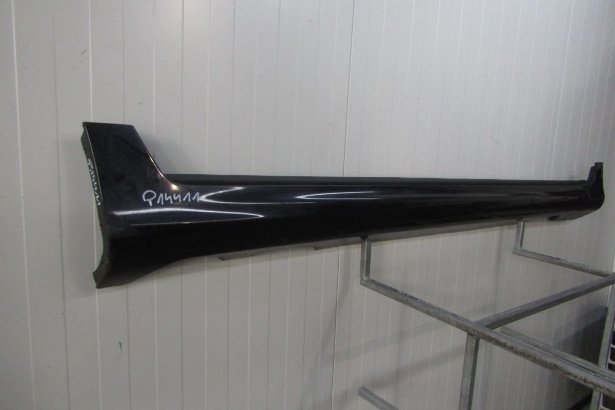 Lajsna praga desna Volovo XC60 XC-60 LIFT 13-17