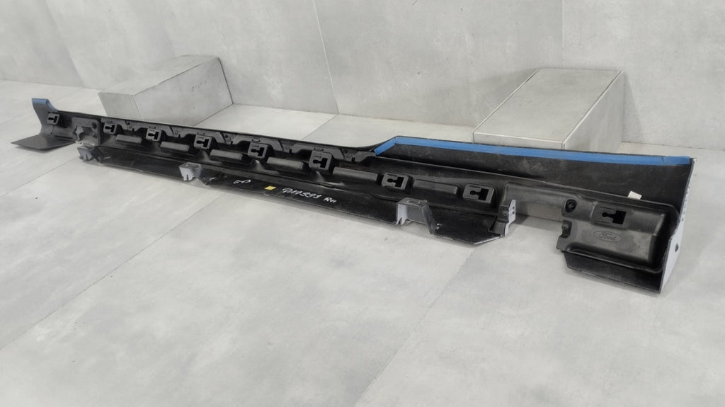 Lajsna praga desni Ford Fiesta MK7 ST 3d Lift 12-