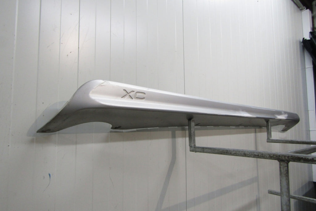 Lajsna praga desni Volvo XC60 R Design 08-17