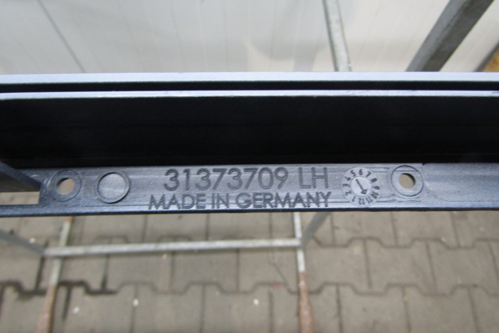 Lajsna praga lijevi Volvo XC90 2 15- 31373709