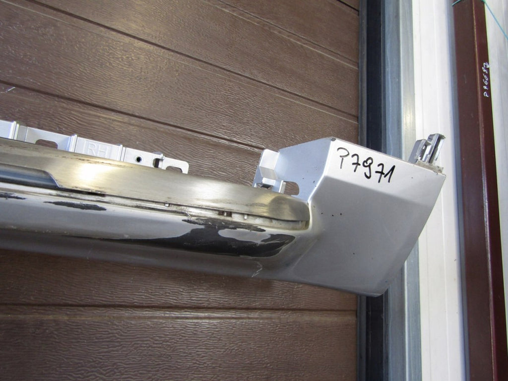 Lajsna praga desna Volvo XC90 2 15- stepenica led