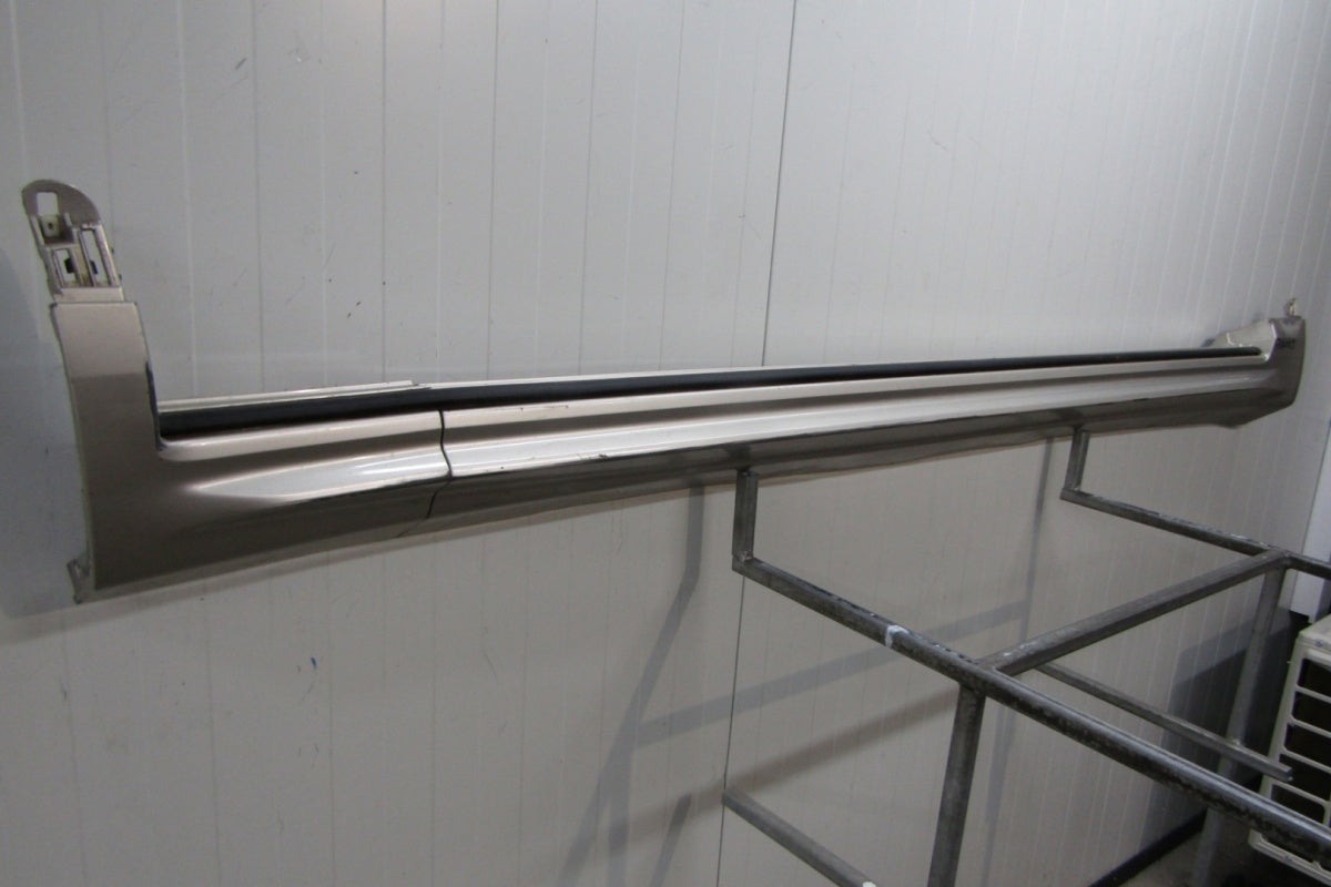 Lajsna praga desni Volvo XC90 II 18- lift XC 90