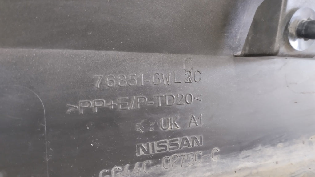 Lajsna praga lijevi Nissan Leaf II ZE1 17- gg440-0275c-c