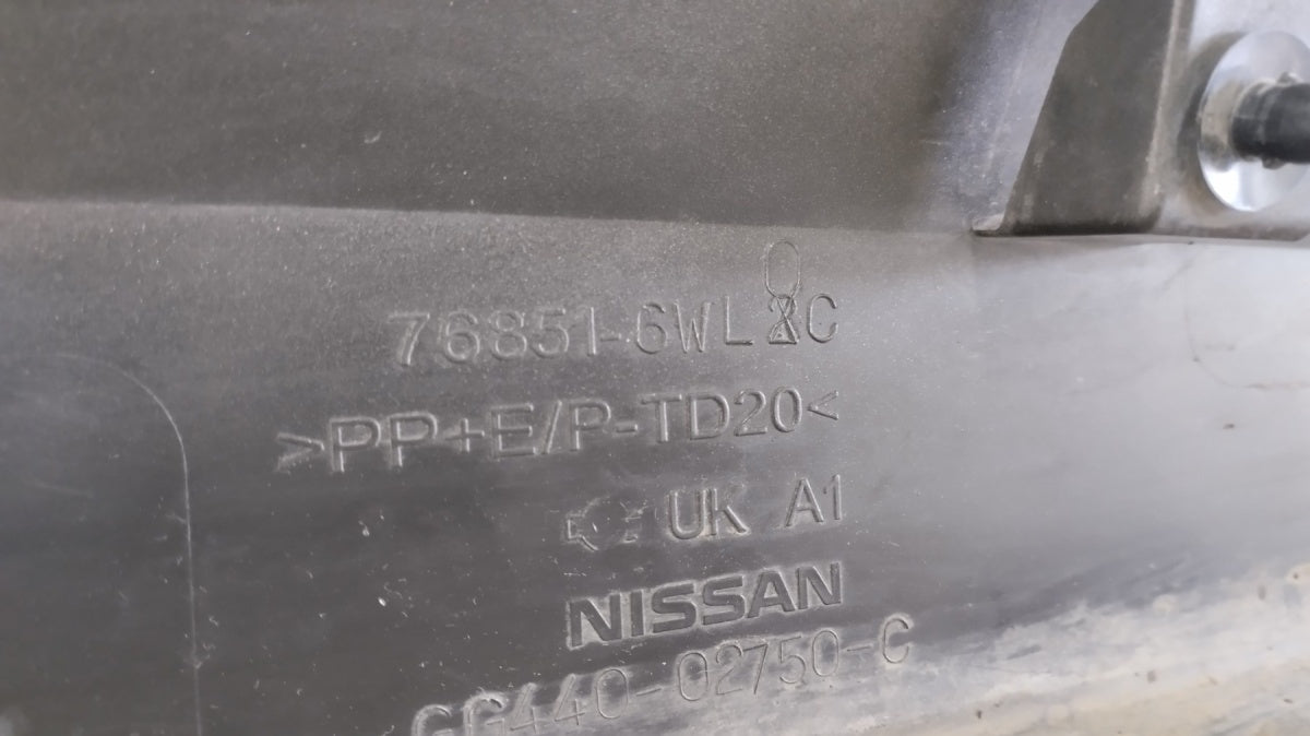 Lajsna praga lijevi Nissan Leaf II ZE1 17- gg440-0275c-c