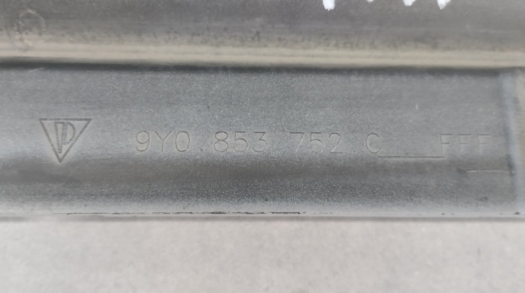 Lajsna praga desni Porsche Cayenne 3 III 9Y0 18- GTS