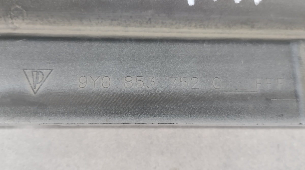 Lajsna praga desni Porsche Cayenne 3 III 9Y0 18- GTS