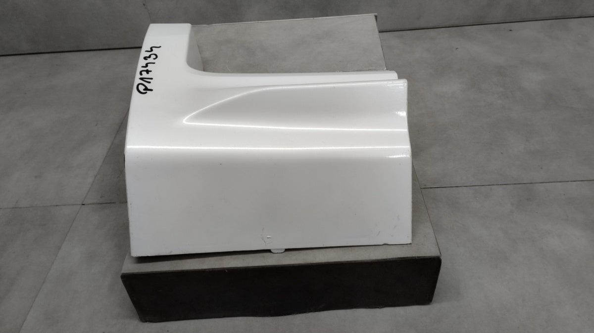 Lajsna praga desni zadnji Volvo XC90 18- lift próg XC-90
