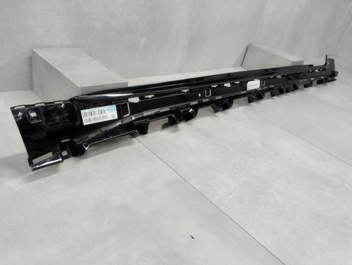 Lajsna praga ślizg mocowanie desni BMW i4 G26 M paket 20-