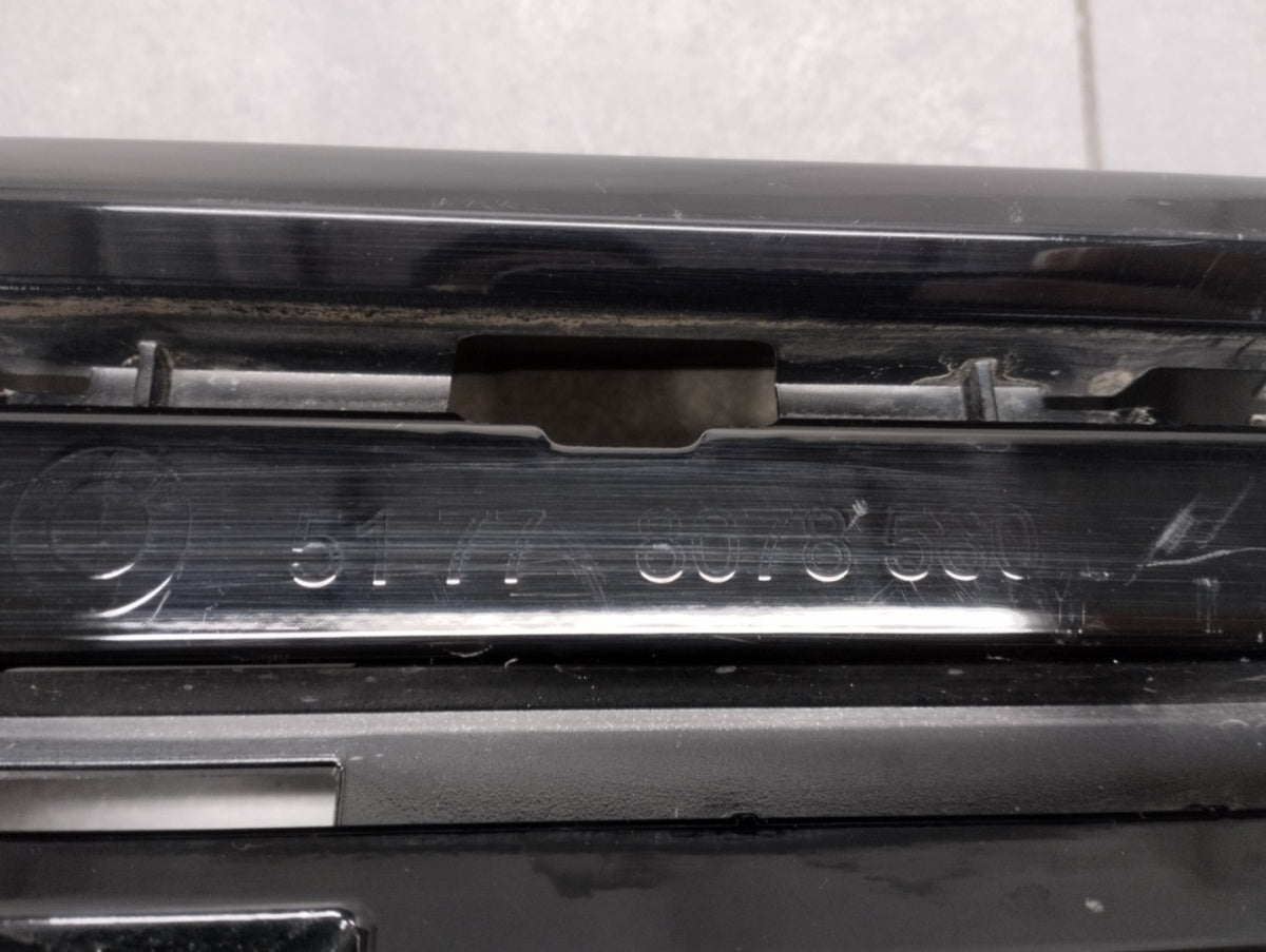 Lajsna praga ślizg mocowanie desni BMW i4 G26 M paket 20-