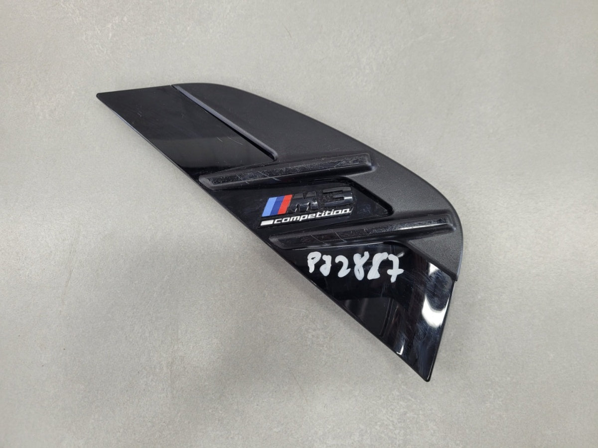 Rešetka Zaślepka lajsna błotnika desna prednja Bmw M3 G80 G81 Lift LCI 23-