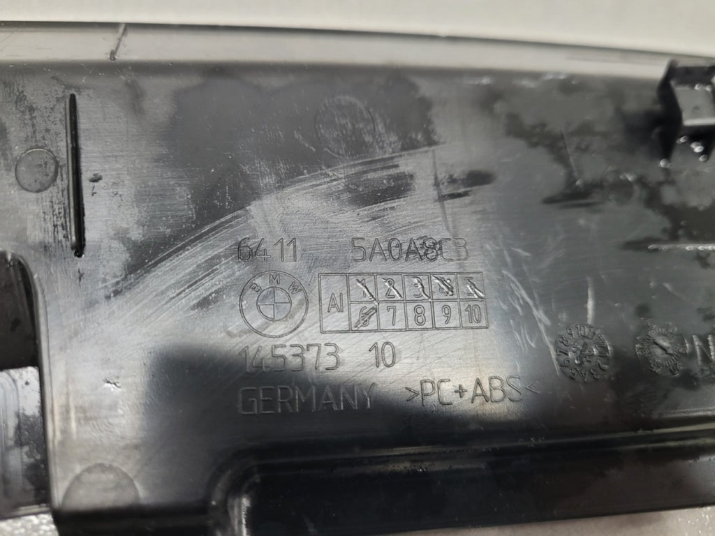 Zaštita maskownica zaślepka kratki ozdobnej BMW 5 G60 G61 23-