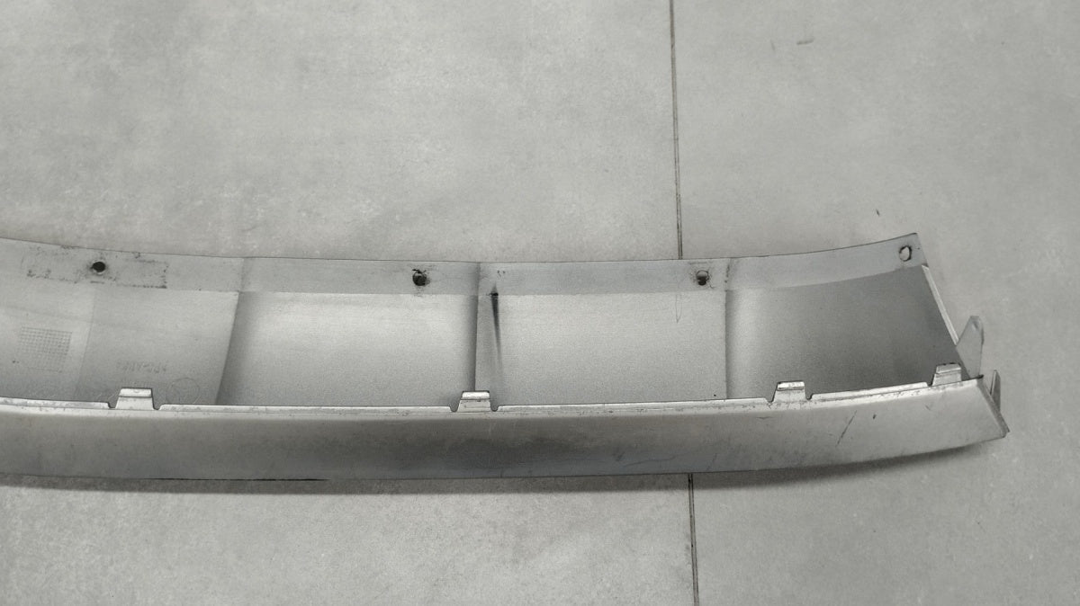 Dodatak branika Mercedes GLA X156 W156 prednji AMG SREBRNA OE A1568852325