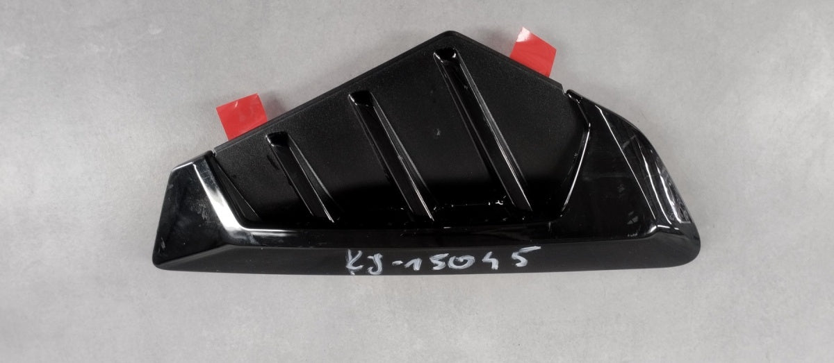 Blatobran obloga a desni prednji BMW X5 G05 lift M-paket 2023-