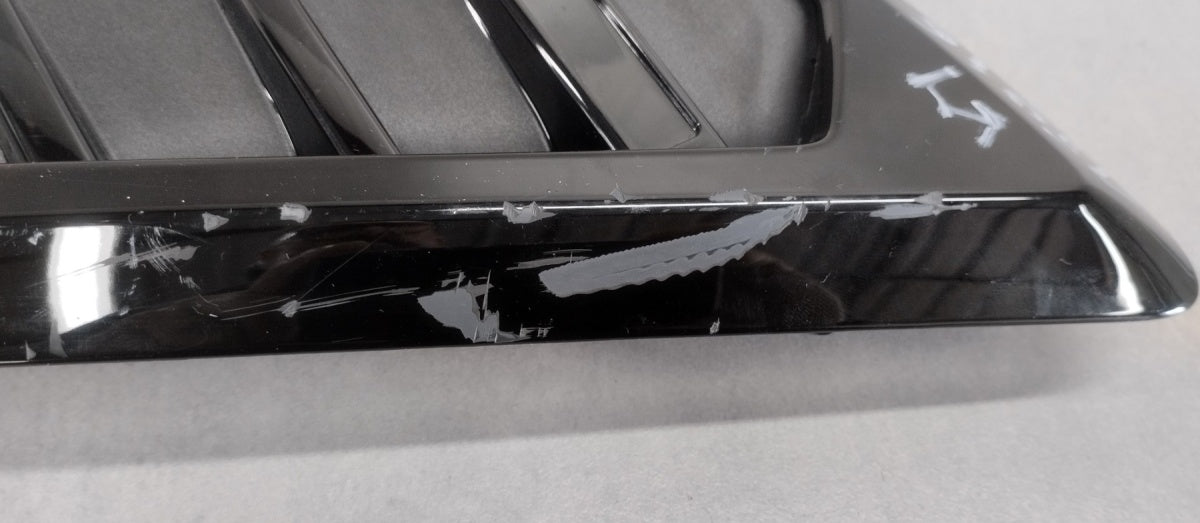 Blatobran obloga a desni prednji BMW X5 G05 lift M-paket 2023-