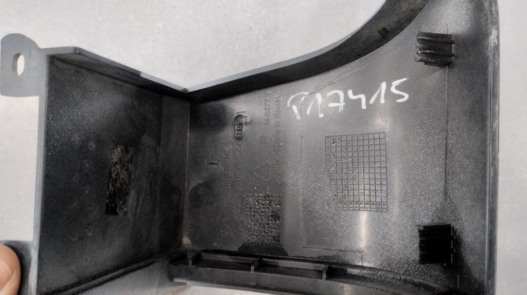 Narożnik lajsna lijevi zadnji Mercedes Vito 03-14 A6396940725K2