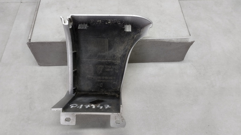 Narożnik lajsna desni zadnji Mercedes Vito 03-14 A6396940825K2