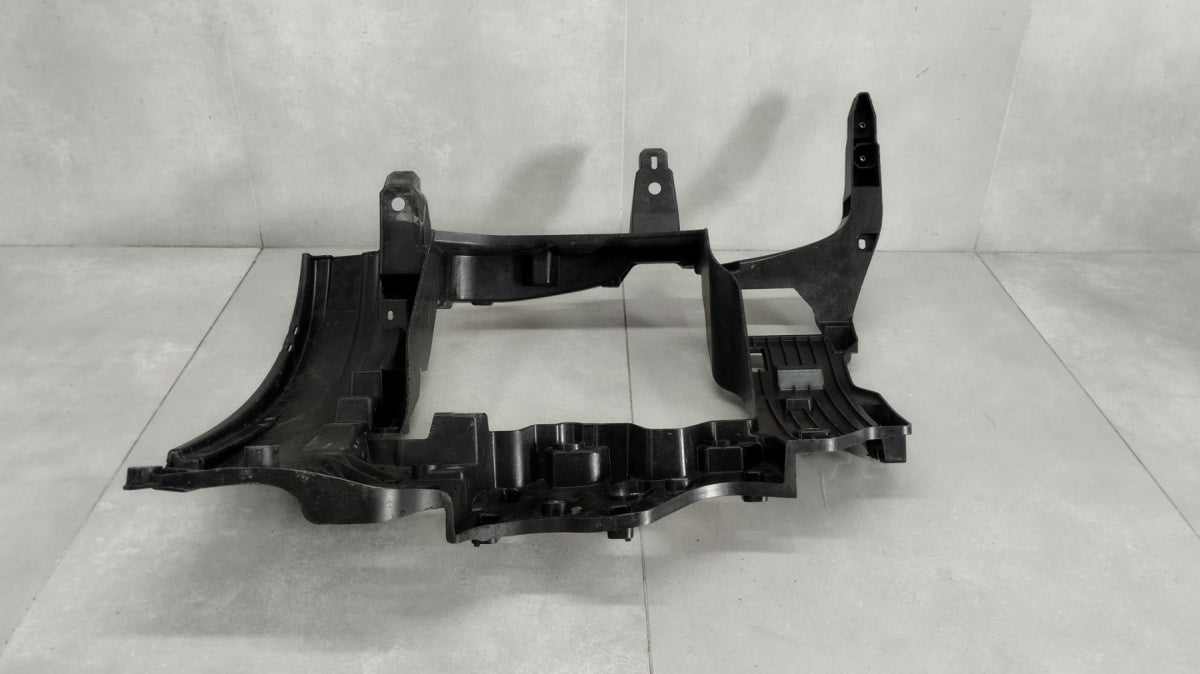 Narożnik oklular stelaż desni Mercedes Actros L Pro Cabin MP6 A9608855565