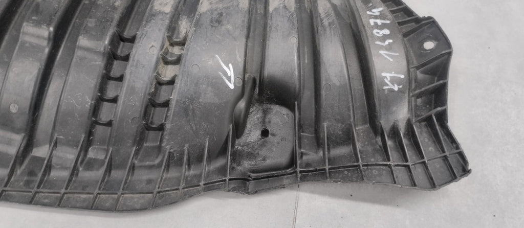 Prednji branik OSŁONA POD MERCEDES C klasa W205 14-21 A2055202400