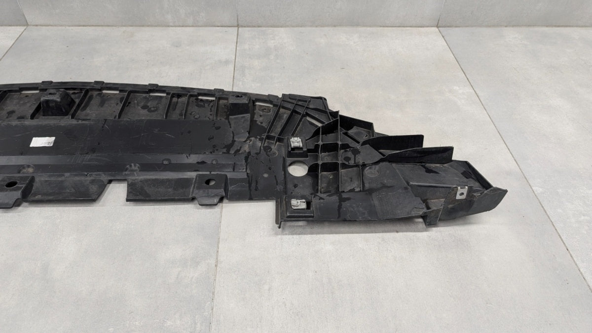 Zaštita POD ZDERZAK MERCEDES GLA II AMG 247 H247 / A2478857208