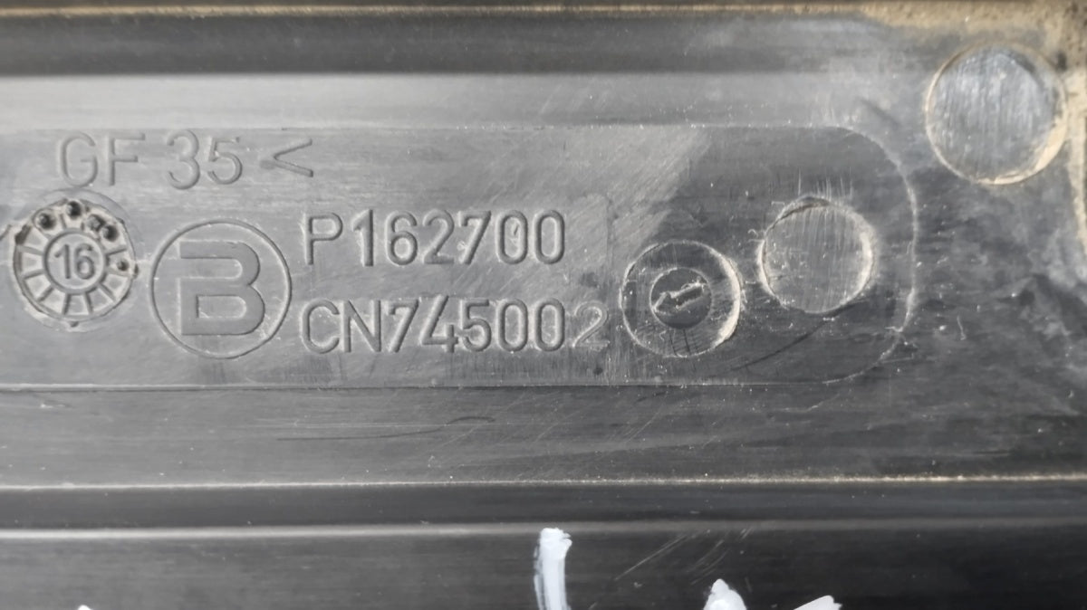 Usmjerivač zraka Osłona górna chłodnicy BMW 5 F10 F11 / 7 F01 F02 OEM