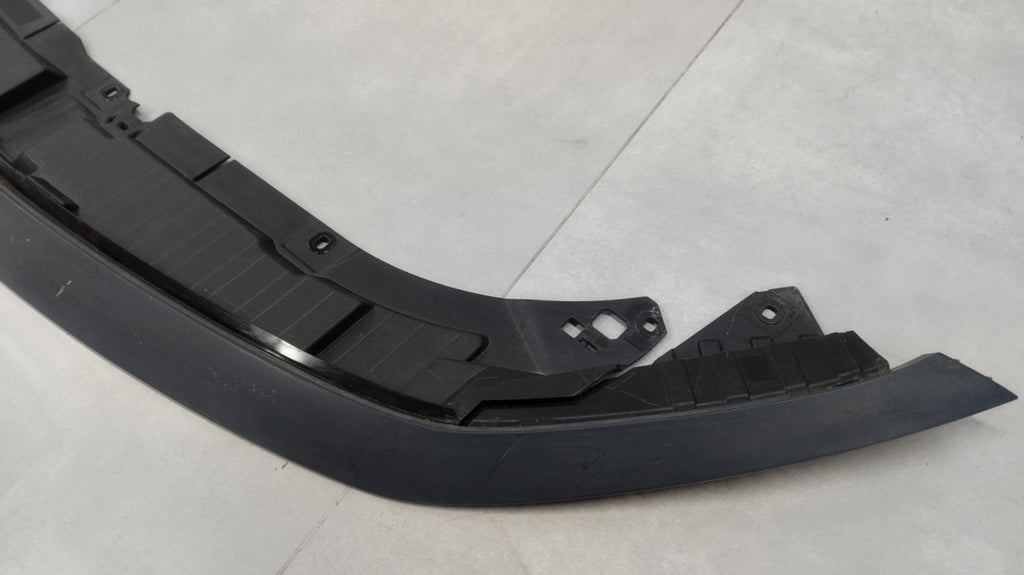 Zaštita pasa pas maskownica prednja MERCEDES EQB W243 21-