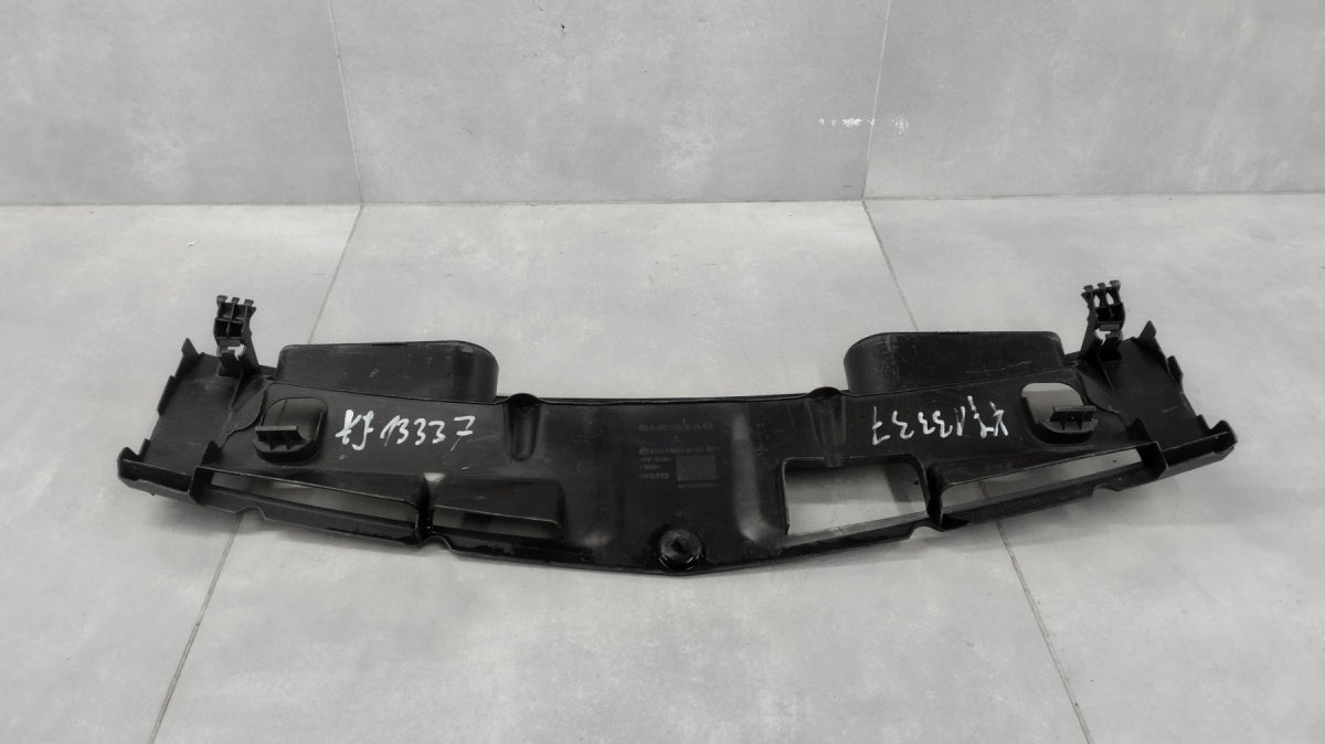 Zaštita pasa / Wlot Powietrza Zimnego Mercedes Benz W204
