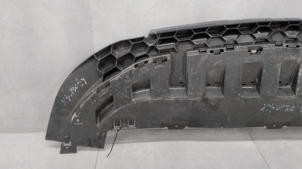 Prednji branik Osłona plyta podłoga pod Mercedes Vito W447 447 Lift 24-