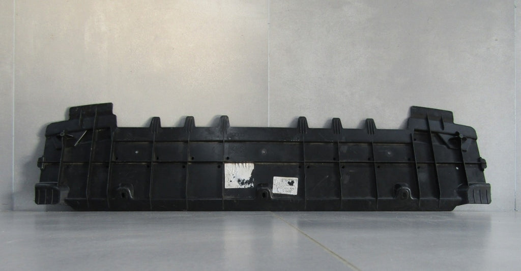 Prednji branik Osłona płyta podłoga pod AUDI Q3 II 83A807611 / 18-