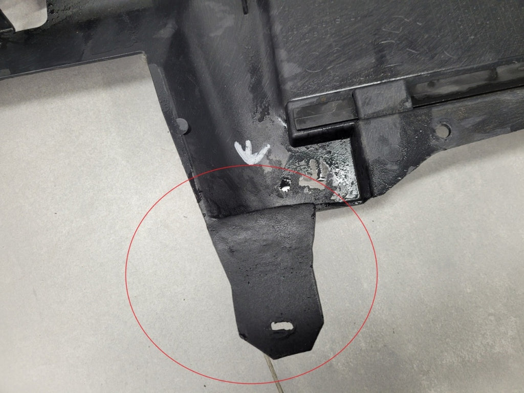 Prednji branik Osłona płyta podłoga zderzaka pod Peugeot 408 II 2 P54 22-