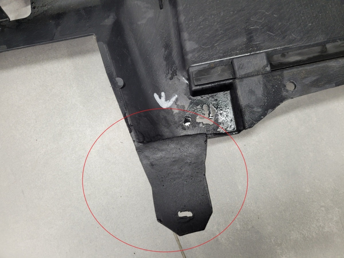 Prednji branik Osłona płyta podłoga zderzaka pod Peugeot 408 II 2 P54 22-