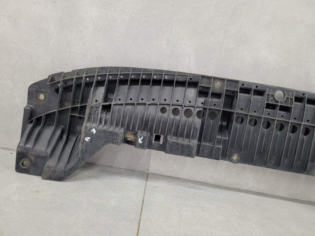 Prednji branik Osłona płyta podłoga pod Toyota Auris I Lift E15 06-12