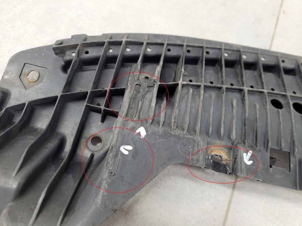 Prednji branik Osłona płyta podłoga pod Toyota Auris I Lift E15 06-12
