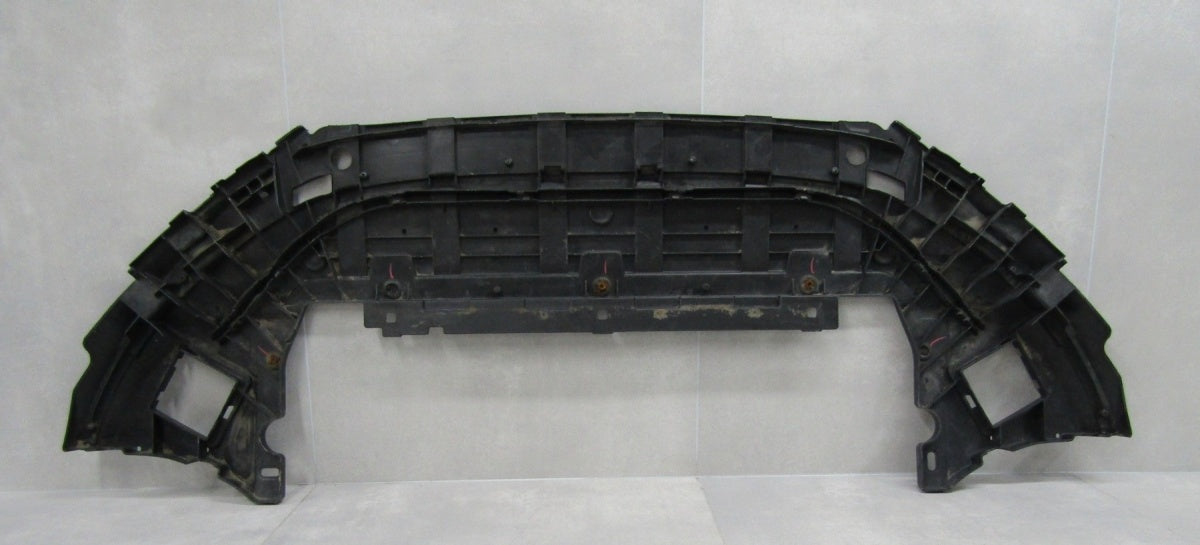 Prednji branik Osłona płyta podłoga zderzaka pod Volvo V40 II 2 12-16