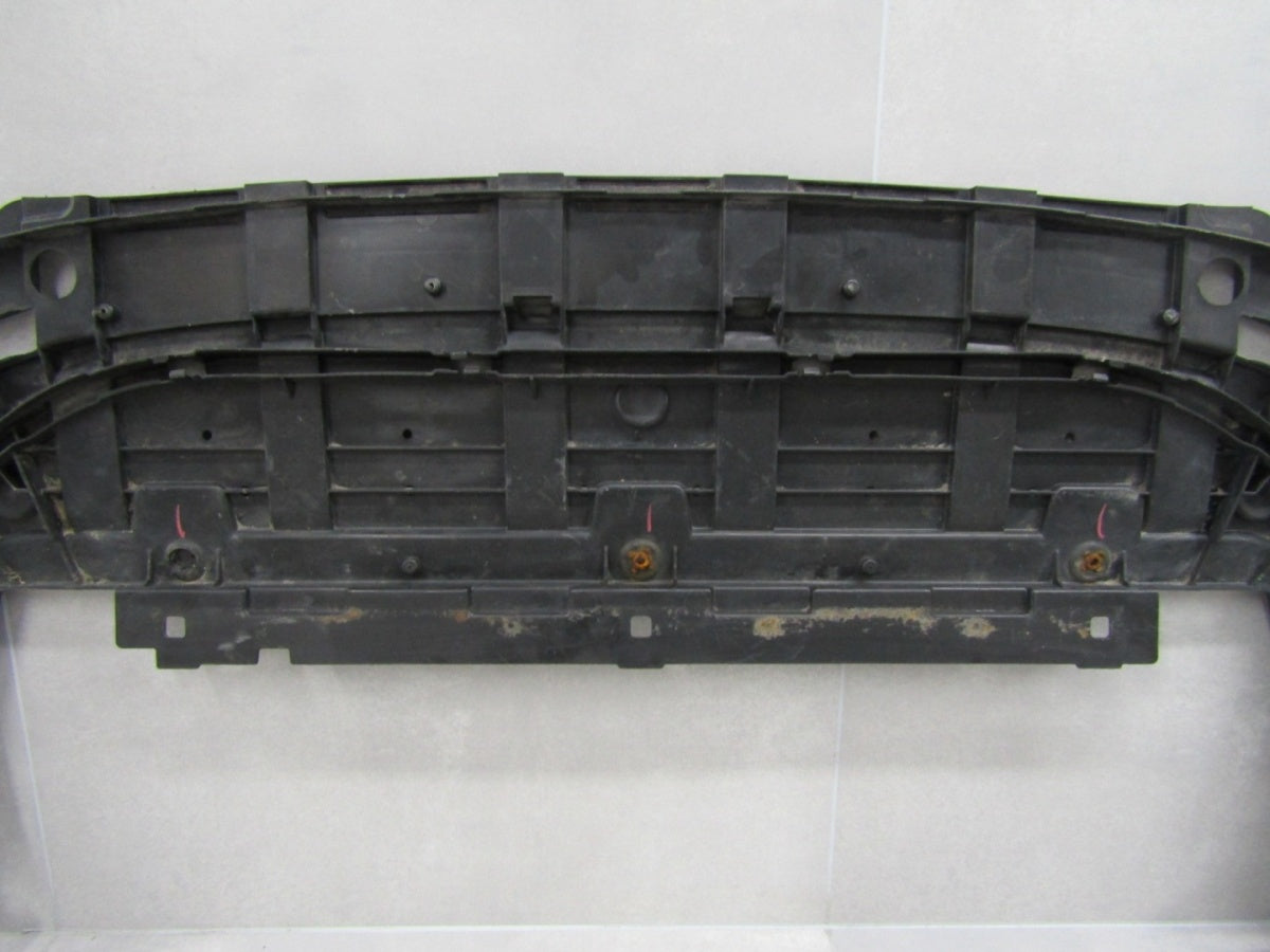 Prednji branik Osłona płyta podłoga zderzaka pod Volvo V40 II 2 12-16