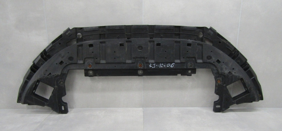 Prednji branik Osłona płyta podłoga zderzaka pod Volvo V40 II 2 12-16