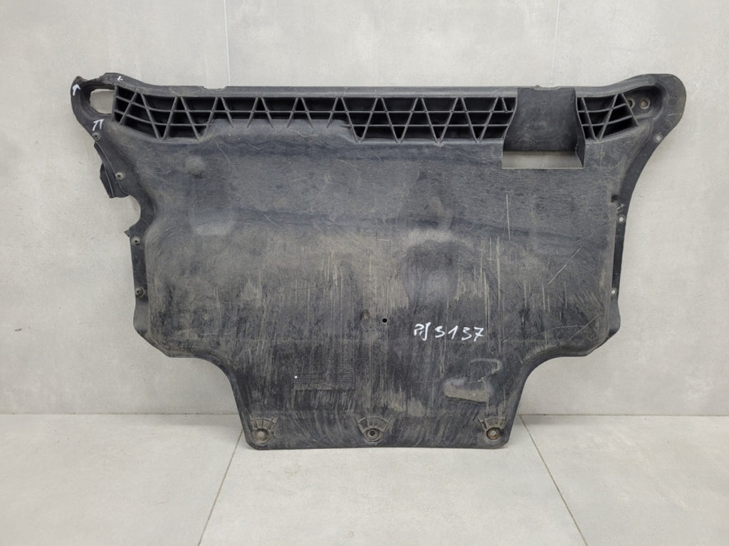 Zaštita pod silnik Vw Passat B8 3G0 Seat Leon IV Skoda Superb III Audi A3 8V