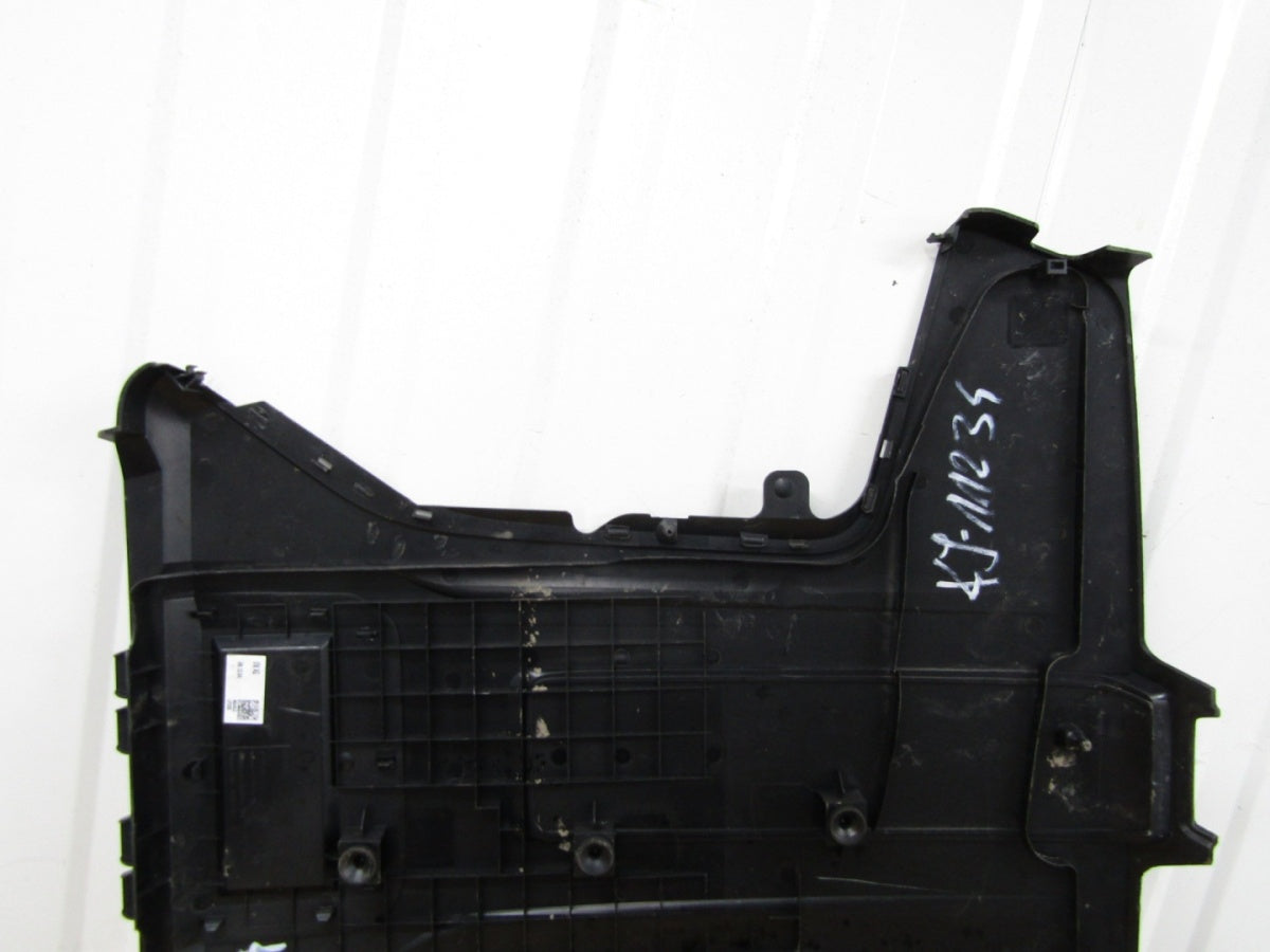 Zaštita górna pokrywa silnika AUDI Q7 4M OE 4M0133849 / 70593911